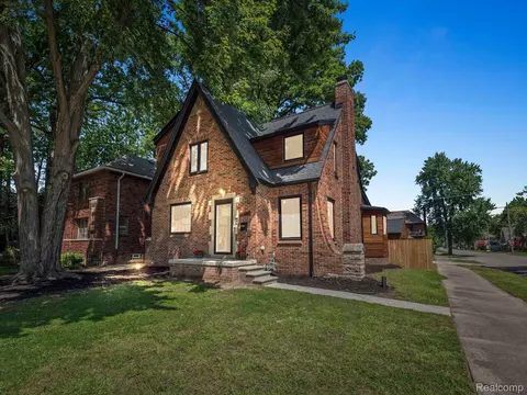 5900 Bishop St, Detroit, MI 48224