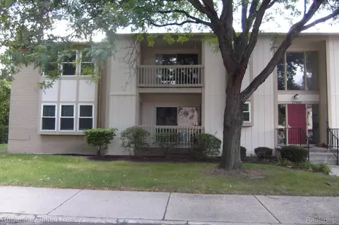 27860 Berrywood Ln #21, Farmington Hills, MI 48334