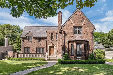 1127 Harvard Rd, Grosse Pointe Park, MI 48230