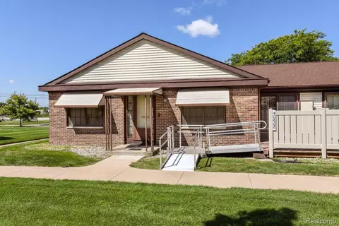 40868 Newport Dr, Plymouth, MI 48170