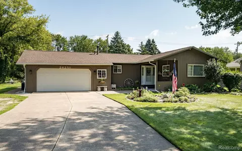 26251 Crocker Blvd, Harrison, MI 48045