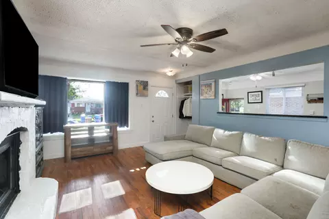 6187 Colonial St, Dearborn Heights, MI 48127