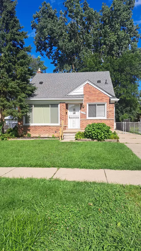 9656 Fenton, Redford, MI 48239