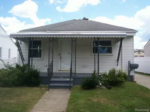 17077 Valade St, Riverview, MI 48193