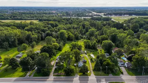 50741 North Ave, Macomb, MI 48042