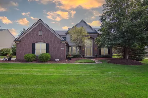 387 Torrington Dr W, Canton, MI 48188