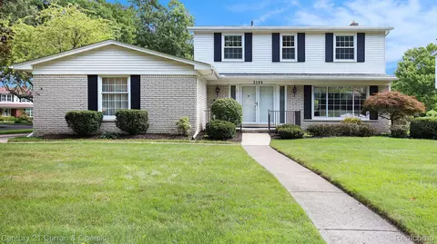 2109 Joanne Dr, Troy, MI 48084