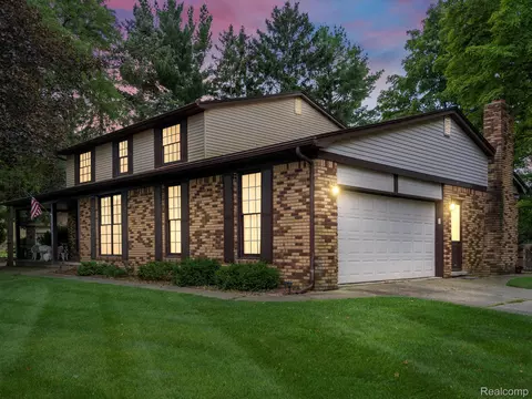 47202 Warwick, Shelby Township, MI 48315