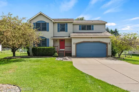 1312 N Bridge St, Linden, MI 48451