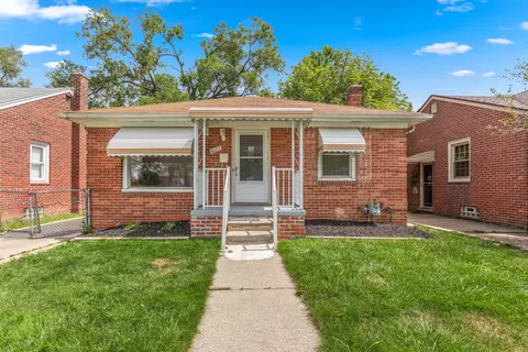 4127 Howard St, Lincoln Park, MI 48146