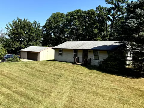 5047 Rochester Rd, Dryden, MI 48428