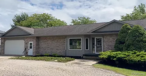 6101 Cook Rd, Mundy, MI 48473