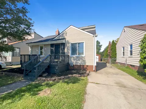 29349 Little Mack Ave, Roseville, MI 48066