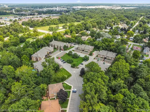 11865 Sycamore Dr #31, Plymouth, MI 48170