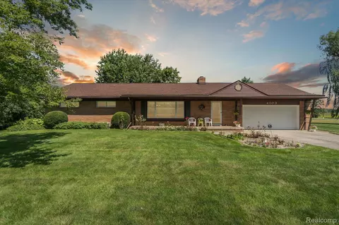 4103 Lapeer Rd, Burton, MI 48509