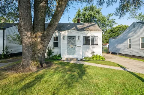 24915 Lauren Ave, Warren, MI 48089