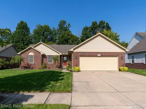 23224 W Creek Dr, Huron, MI 48164