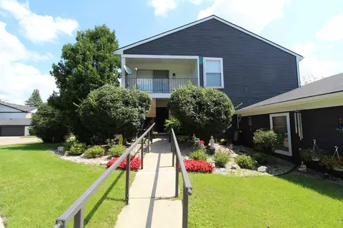 31775 Ridgeside Dr #2, Farmington Hills, MI 48334