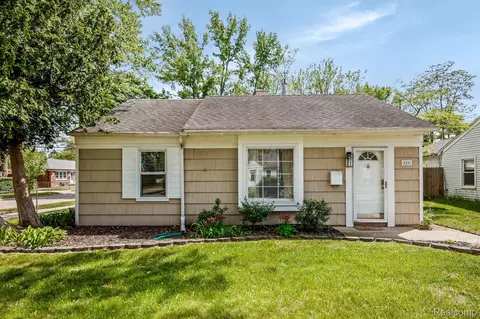 626 E Windemere Ave, Royal Oak, MI 48073