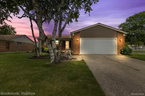13279 Tonabee Dr, Sterling Heights, MI 48313