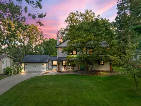 145 Oaklane Dr, Rochester Hills, MI 48306