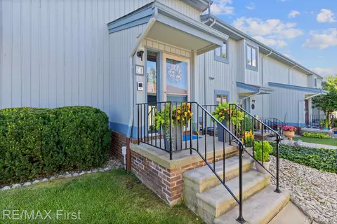 15 N River Rd #71, St. Clair, MI 48079