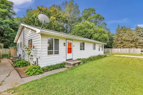 5031 Willoughby Rd, Delhi, MI 48842