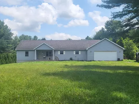 2915 Oakview Dr, Dryden, MI 48428