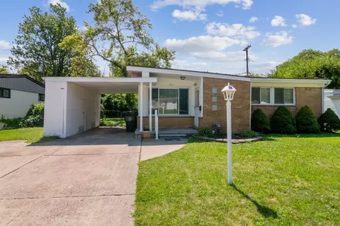 15051 Marlow St, Oak Park, MI 48237