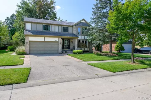6223 Silverstone Dr, Troy, MI 48085