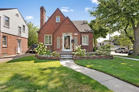 800 N Elizabeth St, Dearborn, MI 48128