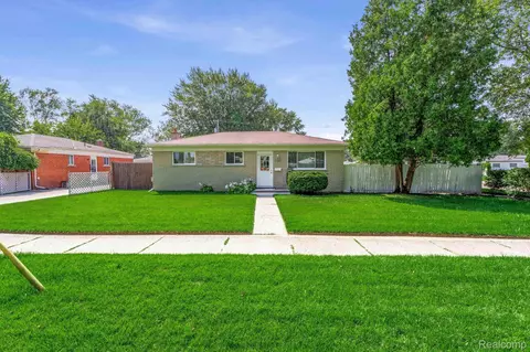 36005 Little Mack Ave, Clinton Township, MI 48035