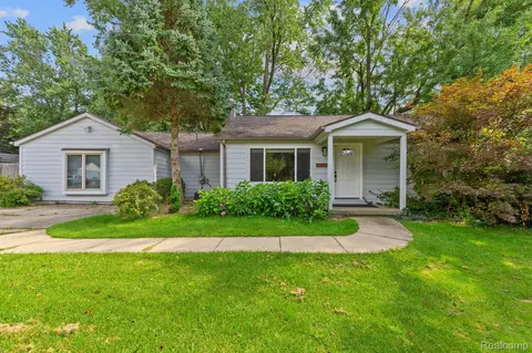 1905 June Ave, Rochester Hills, MI 48309