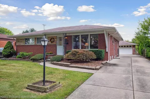 5905 Rockland, Dearborn Heights, MI 48127
