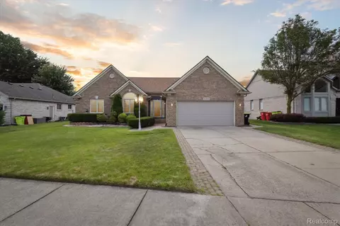 51441 Blue Spruce Dr, Macomb, MI 48042
