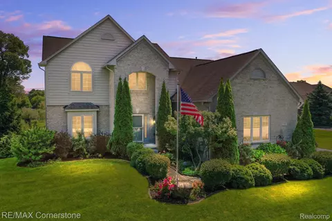 7442 Ellis Freeman, Springfield, MI 48348