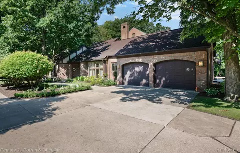 5131 Woodview, Dearborn, MI 48126
