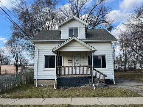25736 Carlysle St, Dearborn Heights, MI 48125