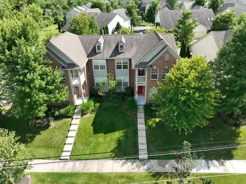 51056 Sleepy Hollow Ln, Canton, MI 48188
