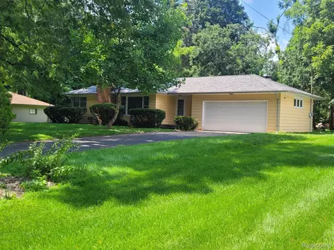 3432 Josephine Ln, Alaiedon, MI 48854