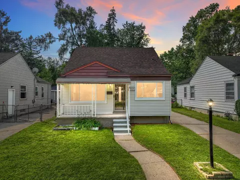 17429 Five Points St, Redford, MI 48240