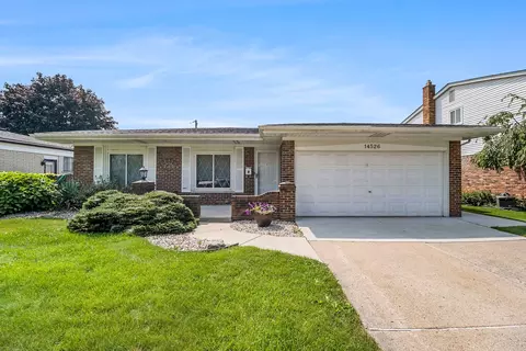 14526 Carmel Dr, Sterling Heights, MI 48312