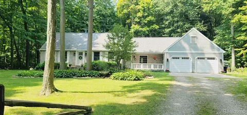 3333 Deerwood Dr, Clyde, MI 48049