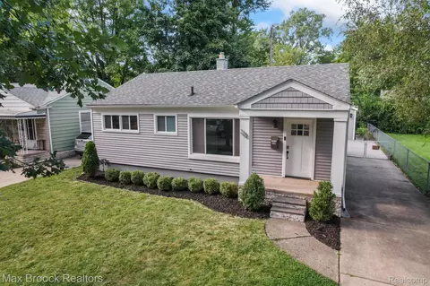 2221 Dallas Ave, Royal Oak, MI 48067
