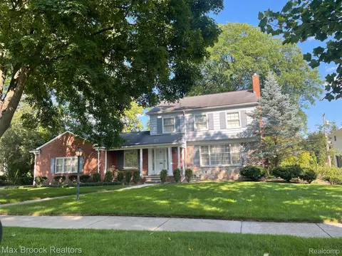 750 Pilgrim Ave, Birmingham, MI 48009
