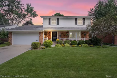 33016 Scone St, Livonia, MI 48154