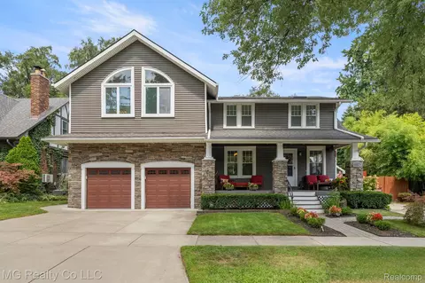 604 W Cambourne St, Ferndale, MI 48220