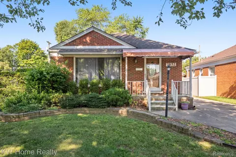 7852 Cortland Ave, Allen Park, MI 48101