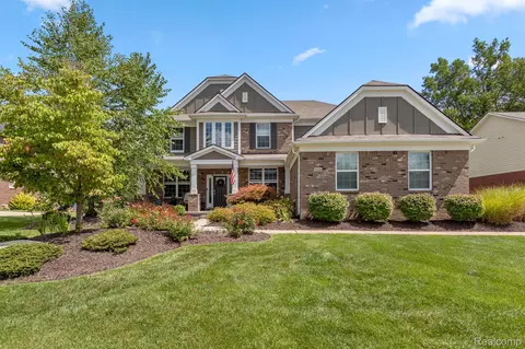 2224 Hickory Ridge Crt Ct N, Canton, MI 48187