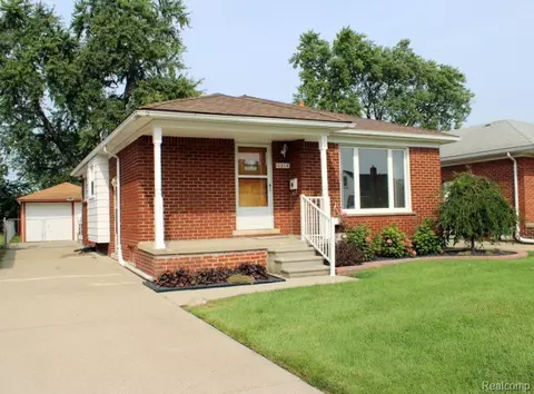 3214 21st St, Wyandotte, MI 48192